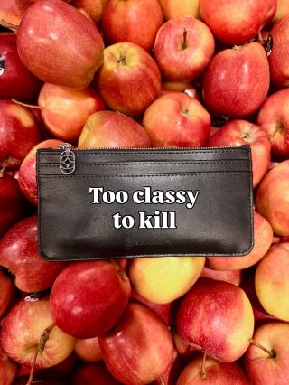 Slim peněženka ECORIA z vegan jablečné kůže 🍎 Protože ctíme právo zvířat na život. Protože odmítáme PVC. Protože volíme...